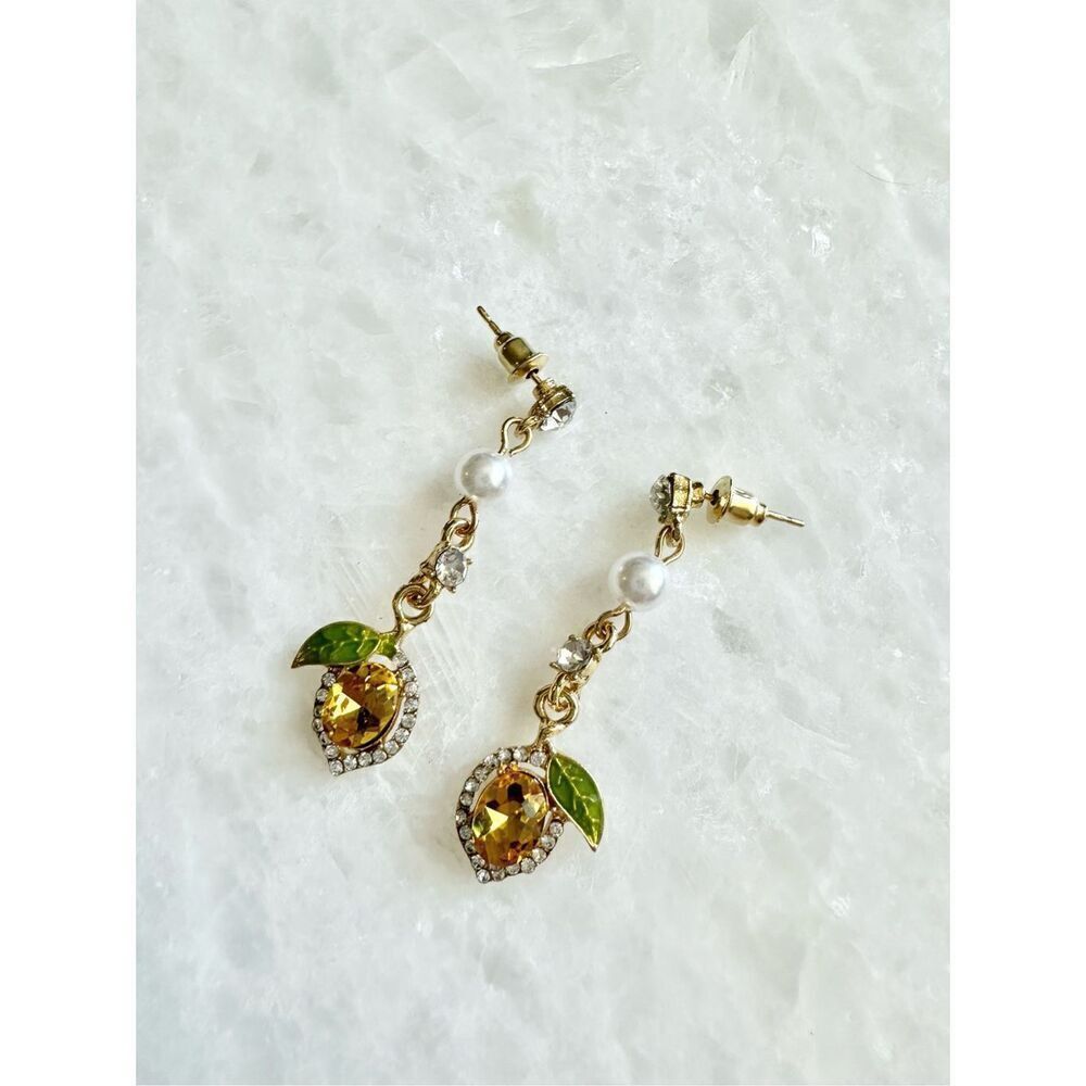 Sweet lemon rhinestone and pearl dangle earrings ￼